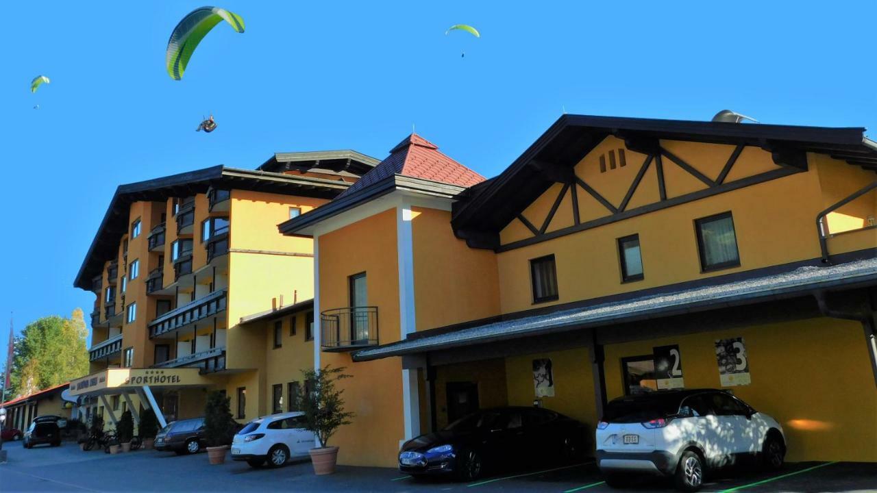 Vital & Sporthotel Brixen Brixen im Thale Exterior photo